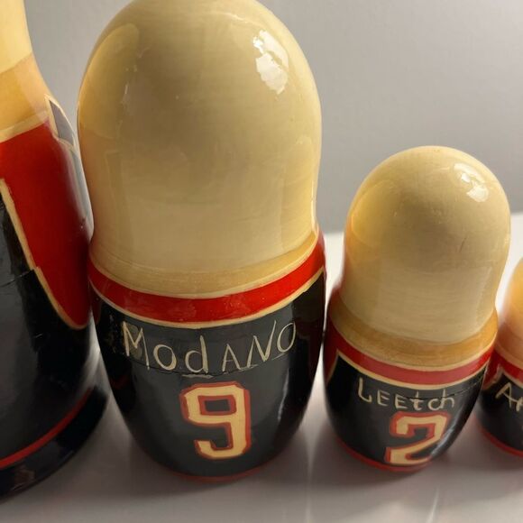 USAāHockeyāTeamāHandĀ PaintedāNestingāDolls - Picture 4 of 10